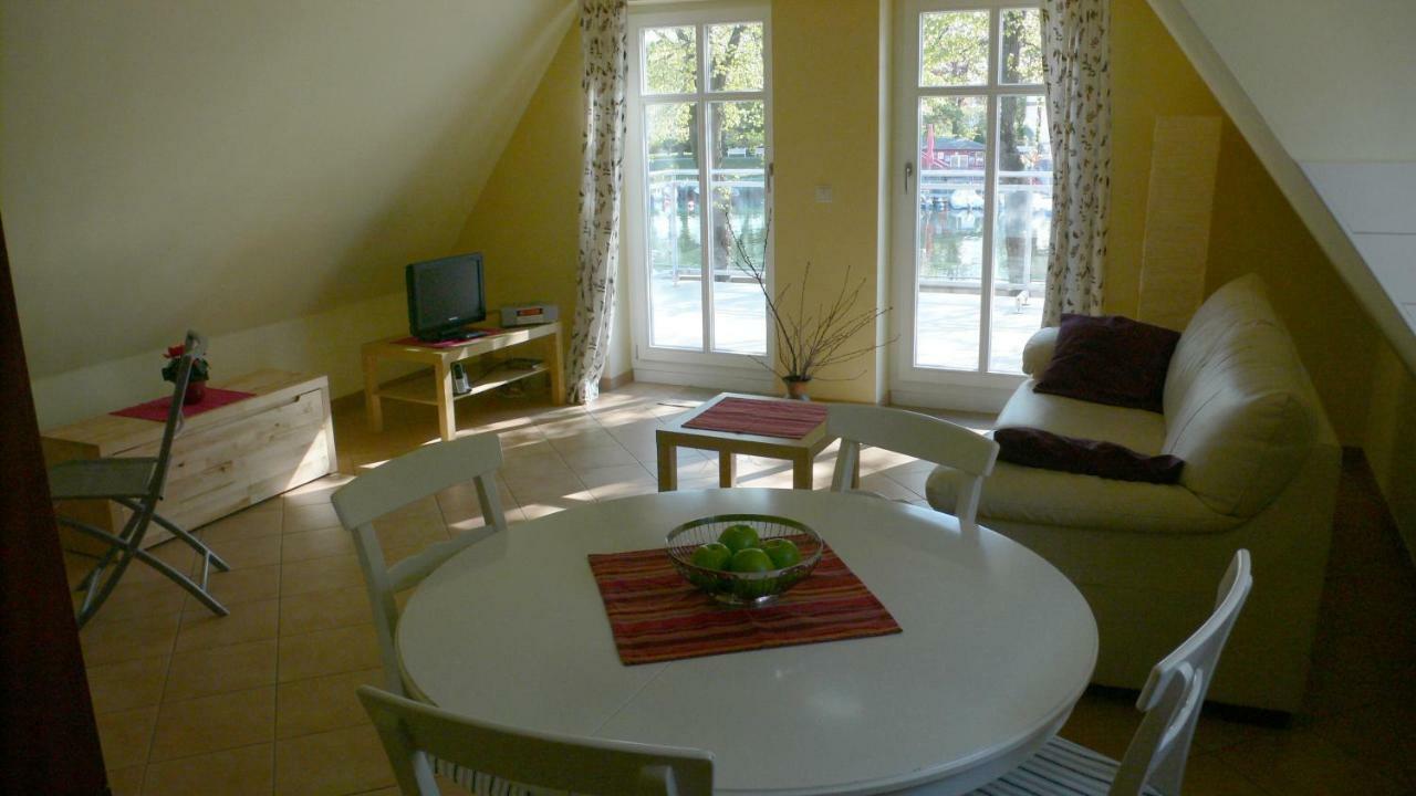 Haus Am Strom 50 Apartment Rostock Ngoại thất bức ảnh